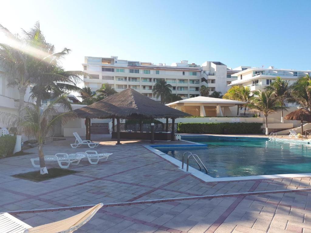 Departamentos Al Lado Del Mar En Zona Hotelera Cancún Kültér fotó