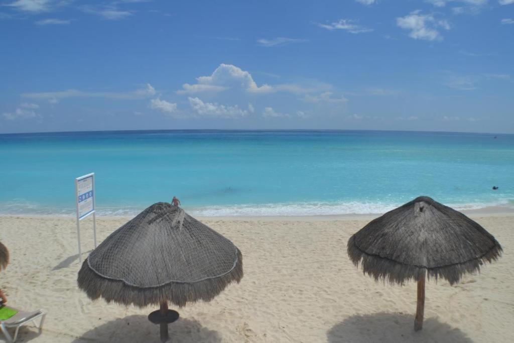 Departamentos Al Lado Del Mar En Zona Hotelera Cancún Kültér fotó