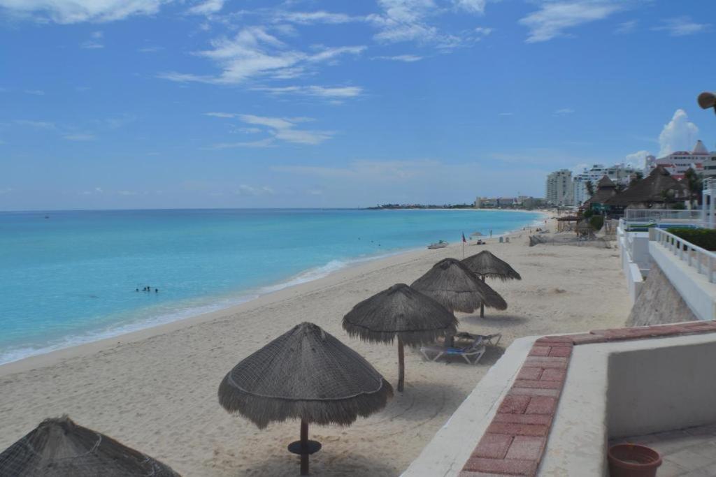 Departamentos Al Lado Del Mar En Zona Hotelera Cancún Kültér fotó